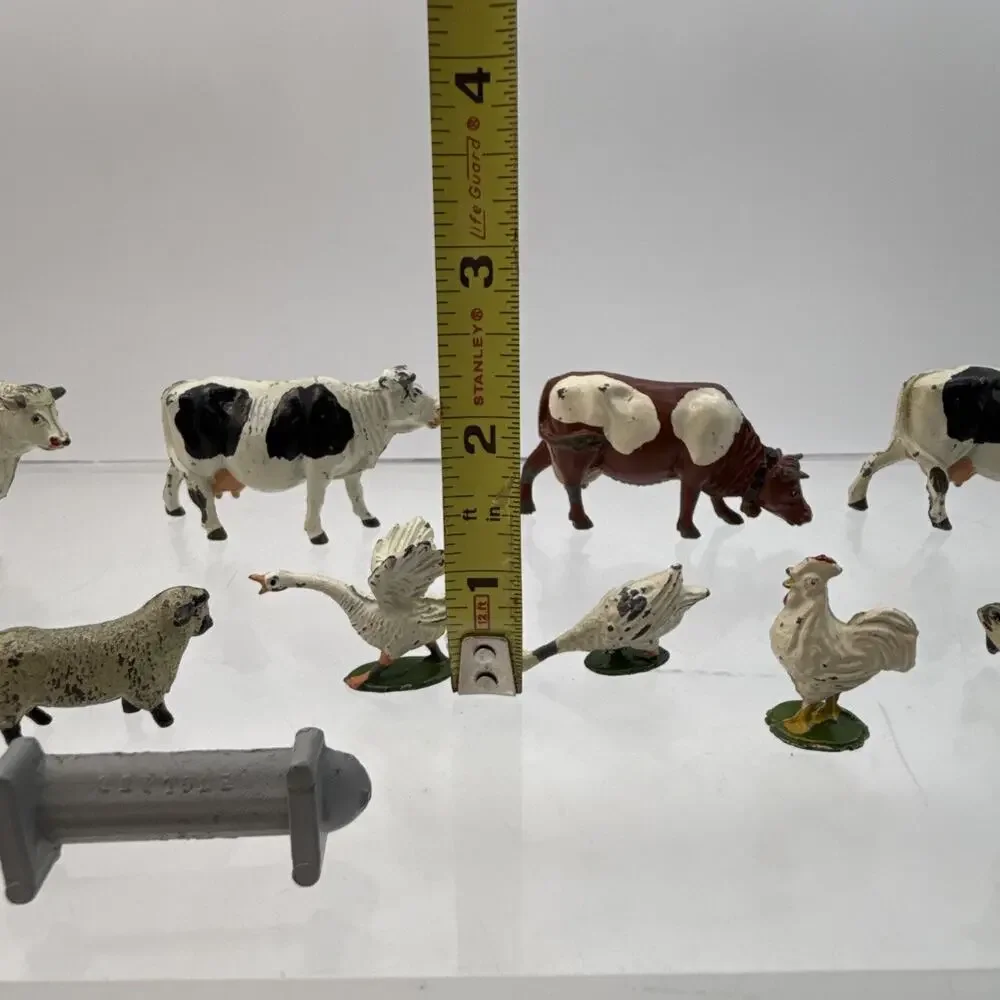 Vtg TIMPO TOYS Painted Lead Toy Britains Era Farm Animals Cows, Sheep, Fowel⬇️